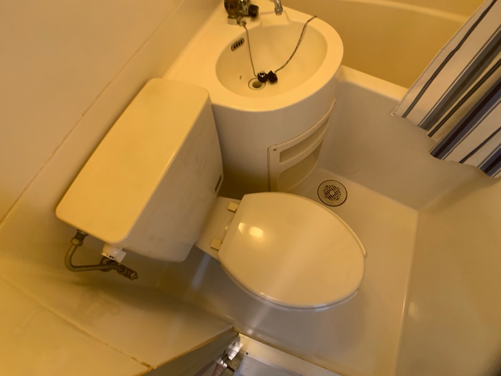 トイレ　浴室内にトイレがあります☆