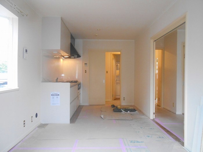 居室・リビング　反転写真