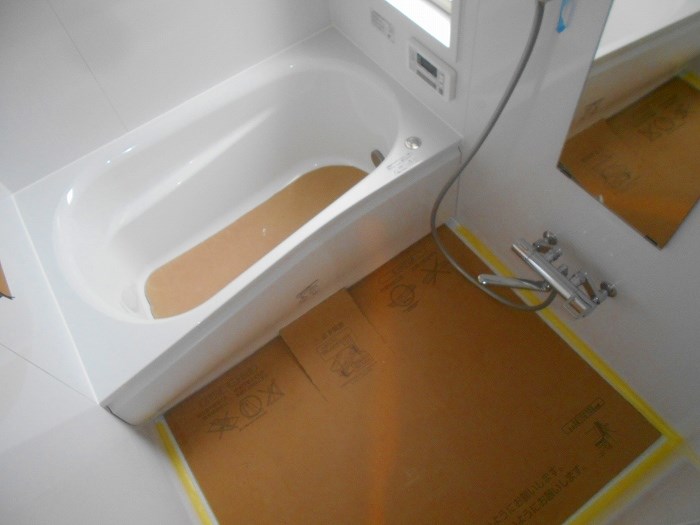 バス・シャワールーム　反転写真