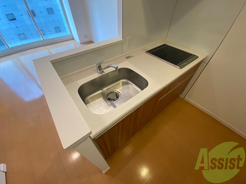 キッチン　洗い場が大きくて洗い物もしやすそうです。