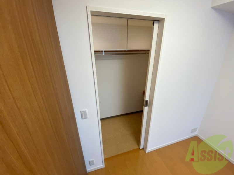 収納　寝室の収納です。部屋がすっきり片付きます。