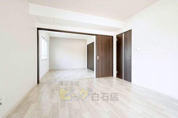 居室・リビング　お洒落なデザイナーズマンションです♪