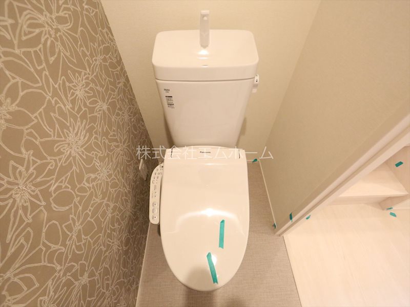 トイレ　温水洗浄暖房便座付トイレ　同仕様写真