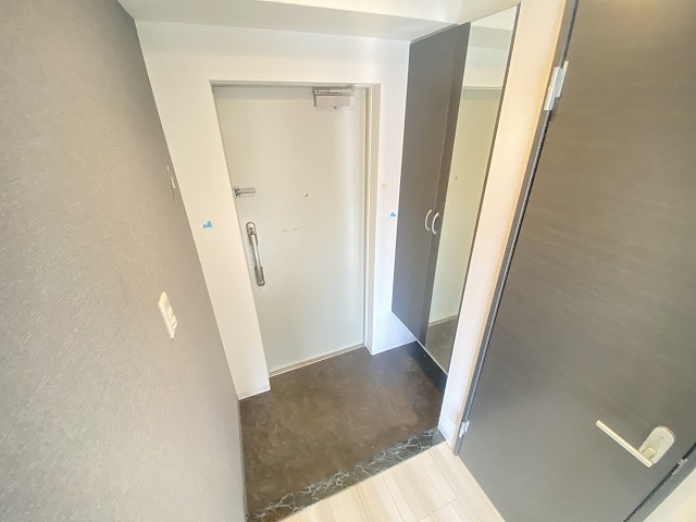 玄関　シューズボックスあり！