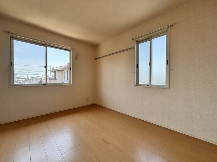 その他部屋・スペース　風通しも良い寝室です☆