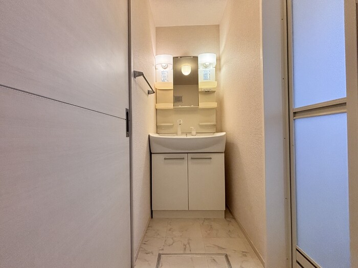 洗面設備　広い洗面スペースです★