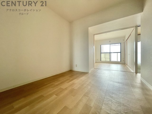 居室・リビング　南向きで明るいお部屋です♪