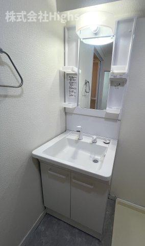 洗面設備　広い洗面スペース