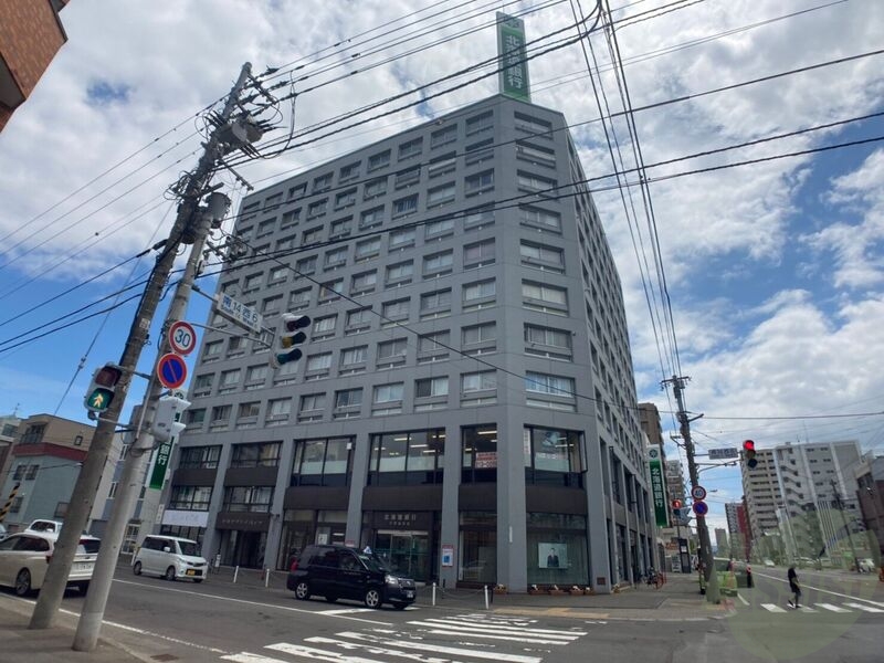銀行　北海道銀行行啓通支店（銀行）まで535m