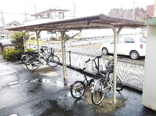 その他共有部分　駐輪場完備。