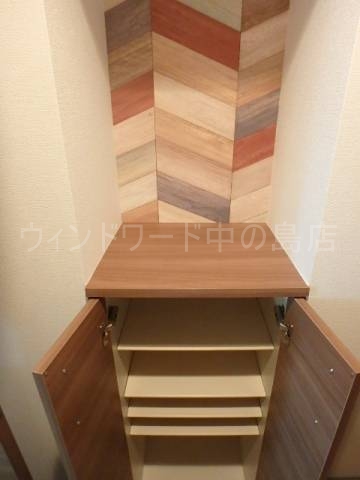 玄関　詳細は、ウィンドワード中の島店までご相談下さい。