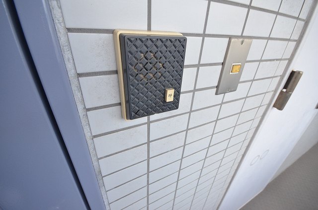 セキュリティ　別号室の写真です（反転）