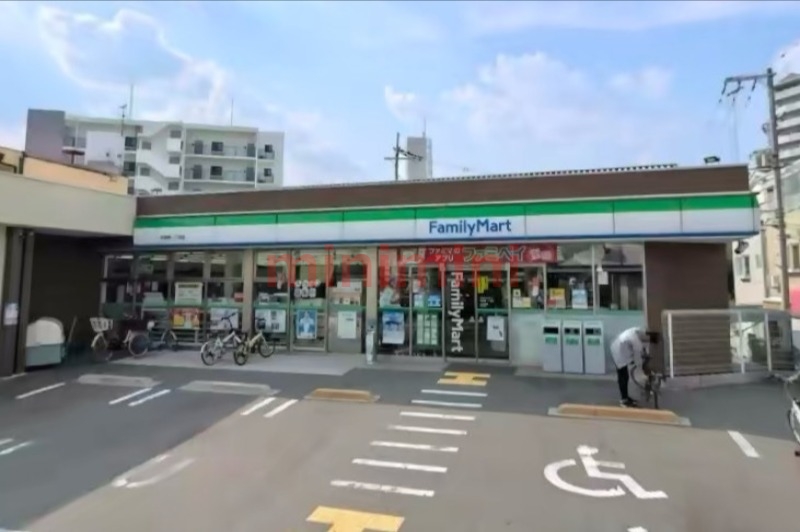 コンビニ　ファミリーマート井高野一丁目店（コンビニ）まで2578m