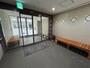 エントランス　エントランスロビー（西側建物入口）