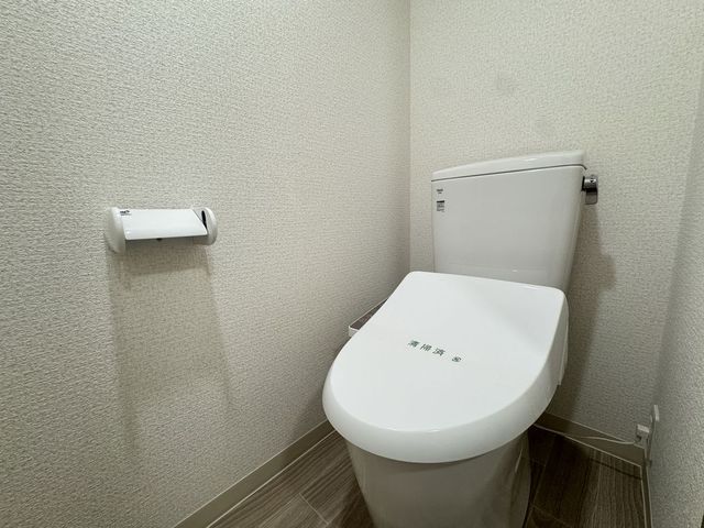 トイレ　温水洗浄暖房便座