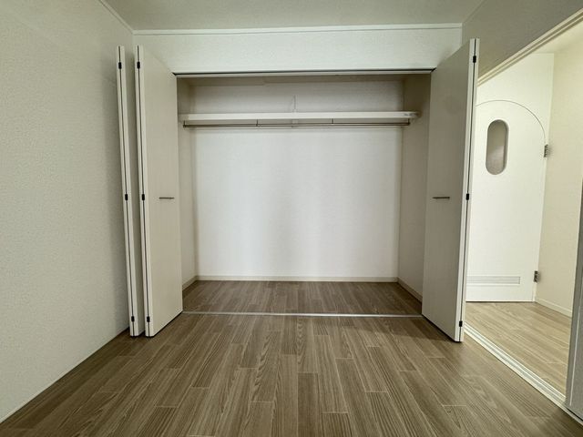 収納　南側洋室収納