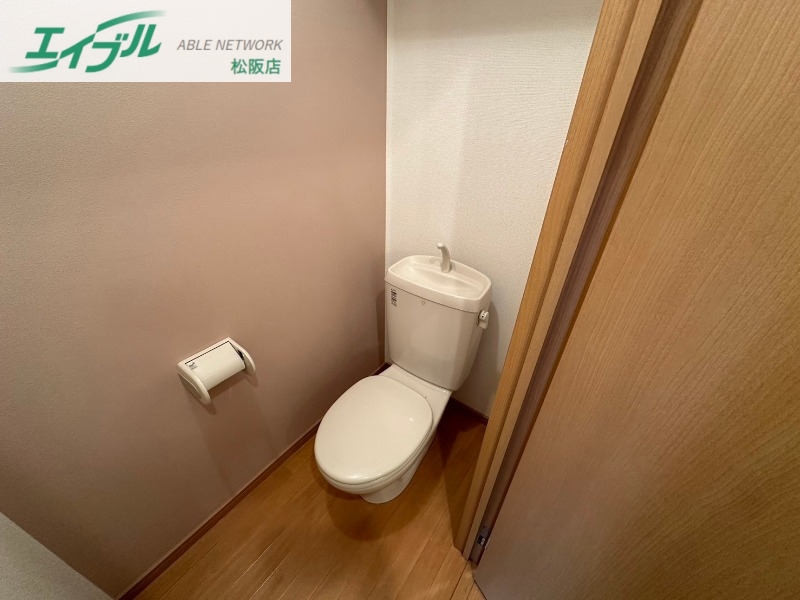 トイレ　別部屋参考写真です