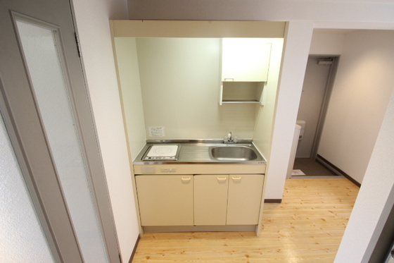 キッチン　※別部屋の写真です