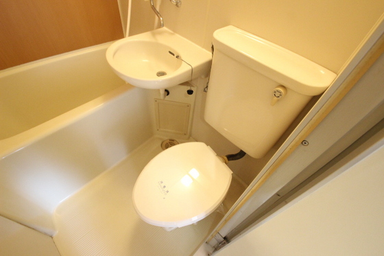 トイレ　※別部屋の写真です