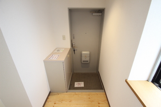 玄関　※別部屋の写真です