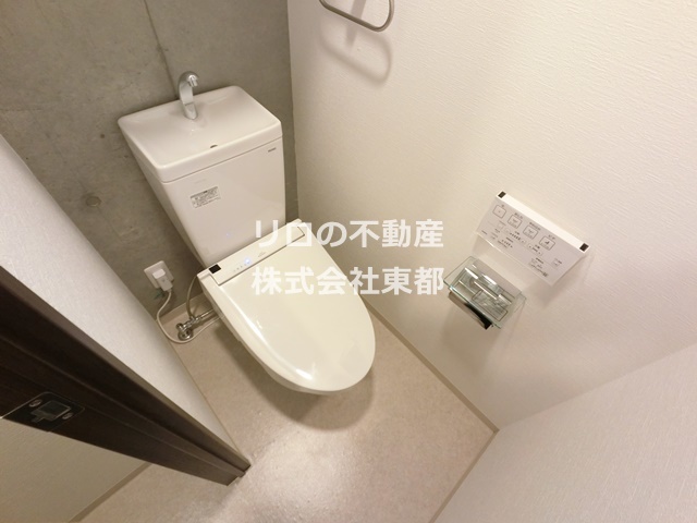 トイレ　温水洗浄便座設置♪