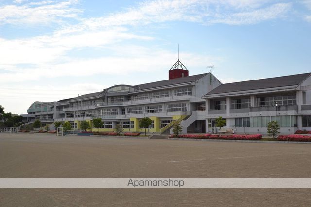 小学校　高根沢町立西小学校（小学校）まで1300m