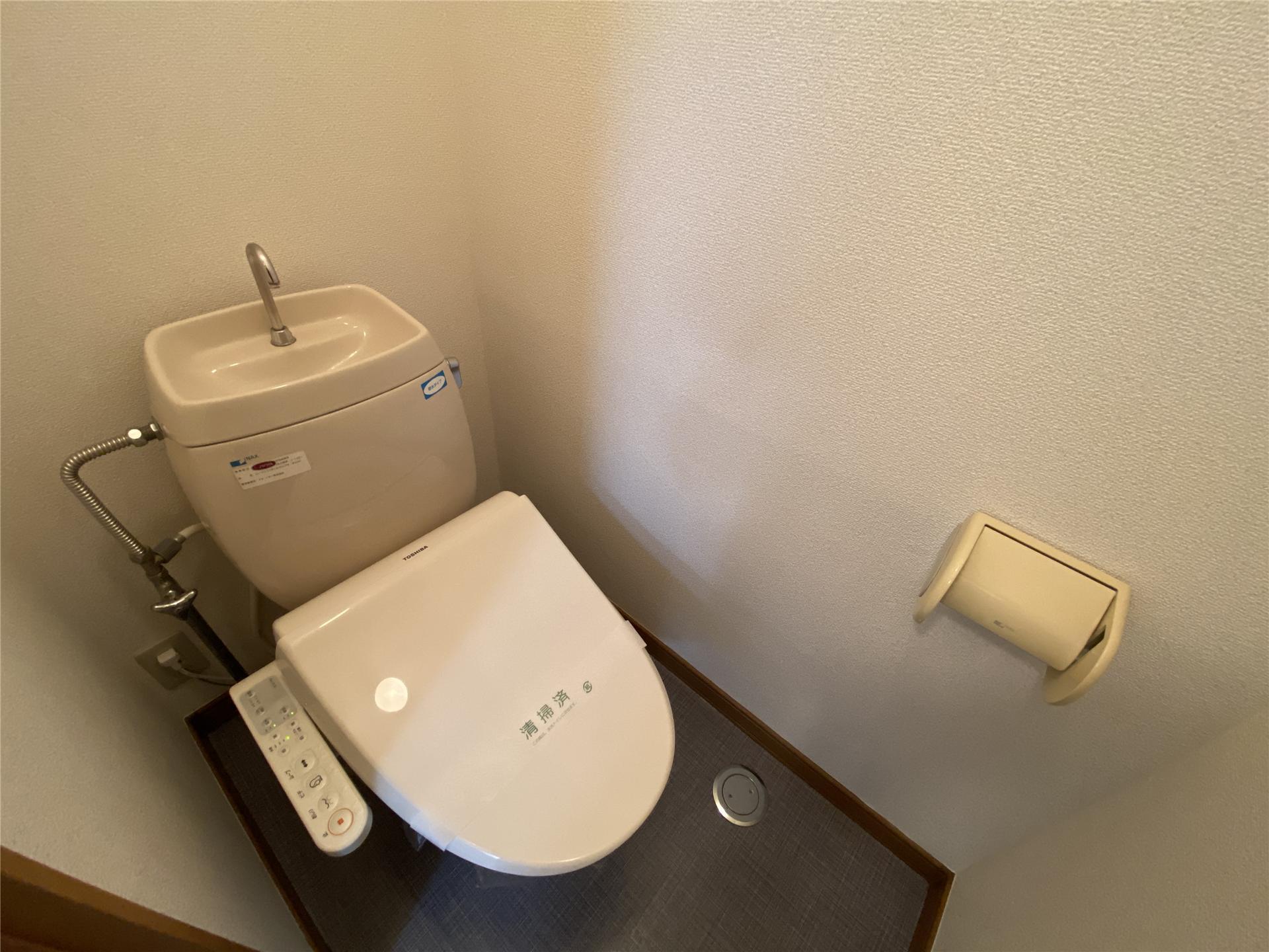 トイレ　ウォシュレット付きのトイレです