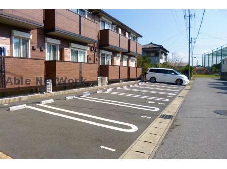 駐車場　駐車場