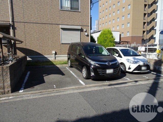 駐車場　敷地内駐車場