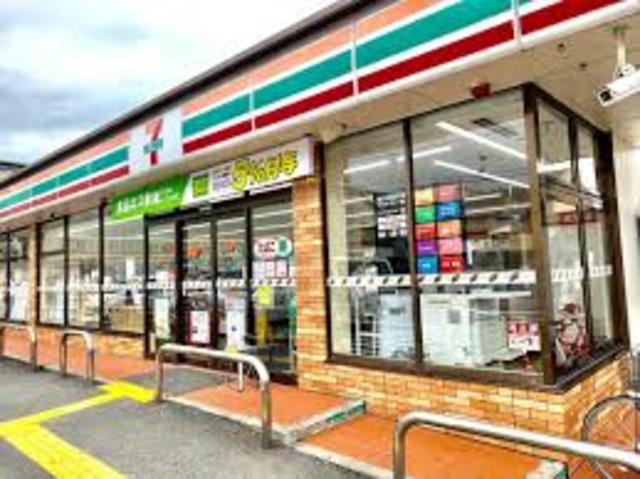 コンビニ　セブンイレブン唐橋芦辺町店（コンビニ）まで858m