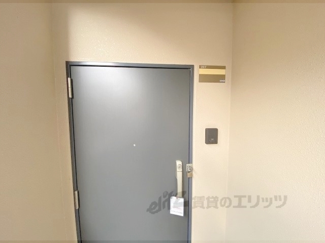玄関　インターフォン