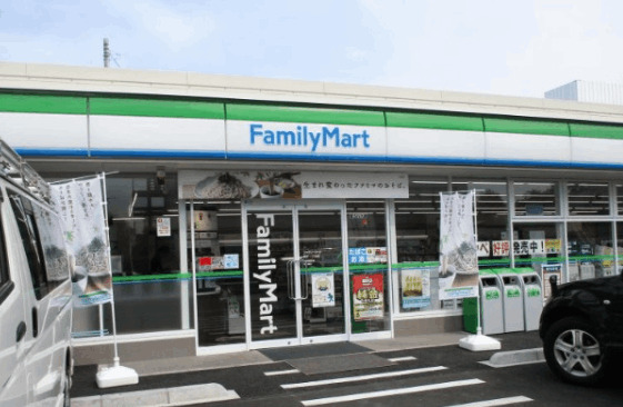 コンビニ　ファミリーマート仙台岩切店（コンビニ）まで610m