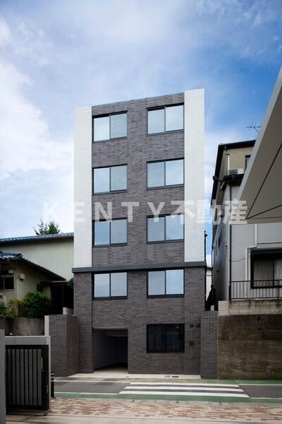 建物外観　落ち着いた雰囲気の外観です
