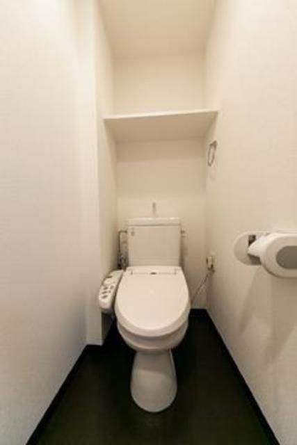 トイレ　※写真は同タイプ住戸です。