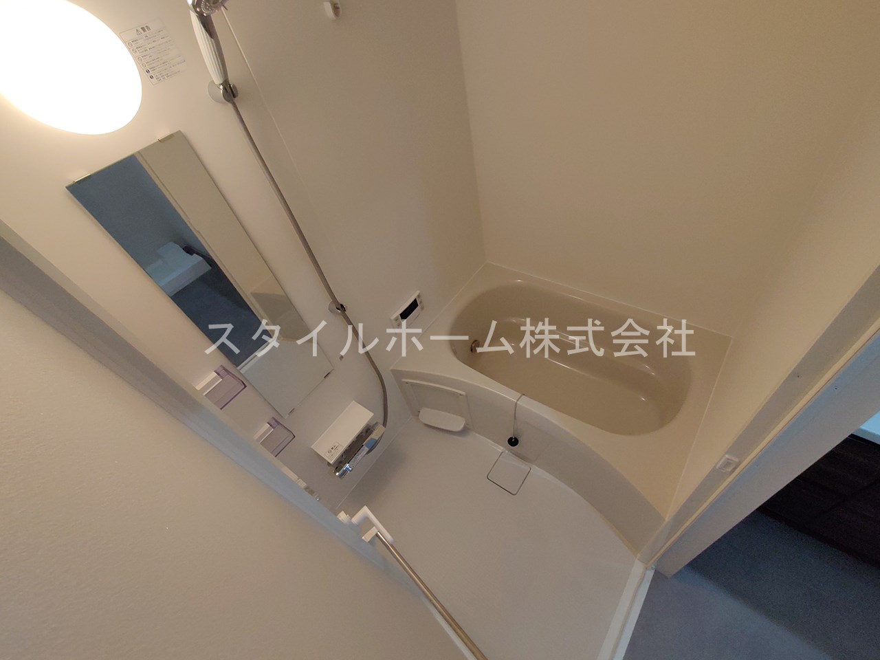 バス・シャワールーム　別部屋写真です。