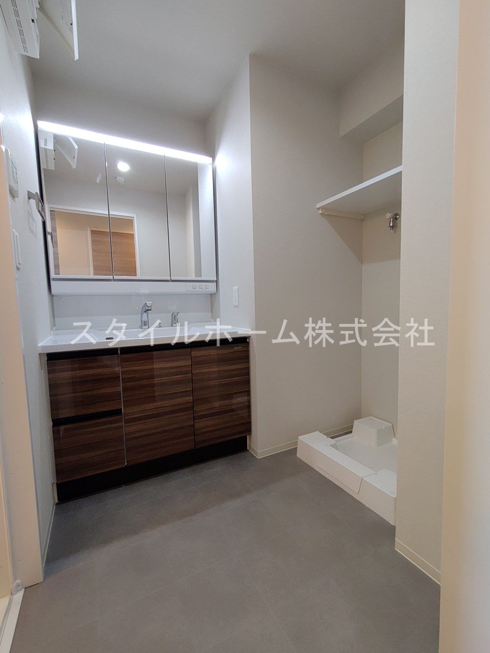 洗面設備　別部屋写真です。