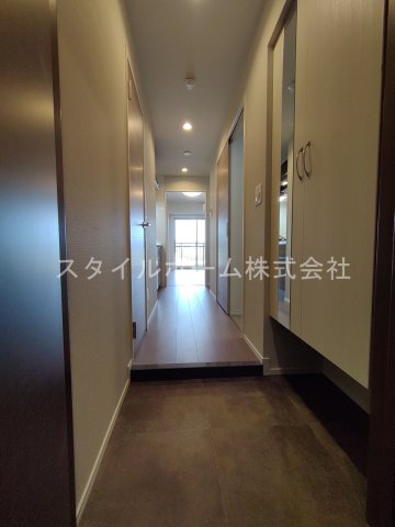 玄関　別部屋写真です。