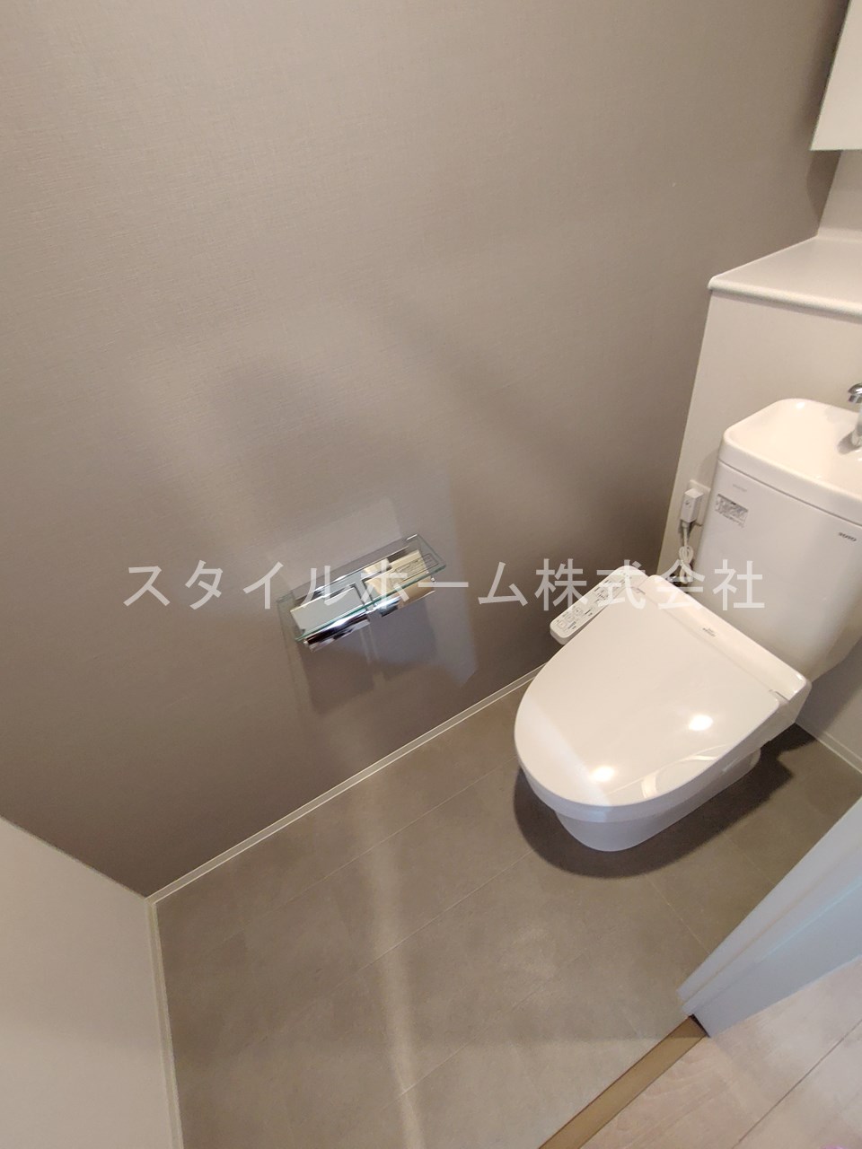 トイレ　別部屋写真です。