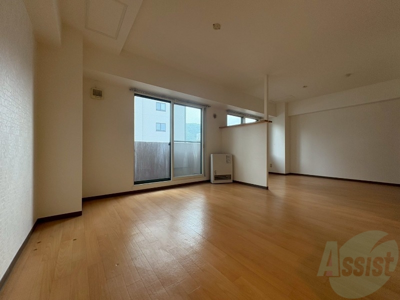 居室・リビング　広くてキレイなお部屋が広がっていて、充実した生活が送れそう。