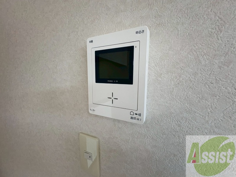 セキュリティ　ＴＶモニター付インターホンです。来客者の顔が見えるので安心！