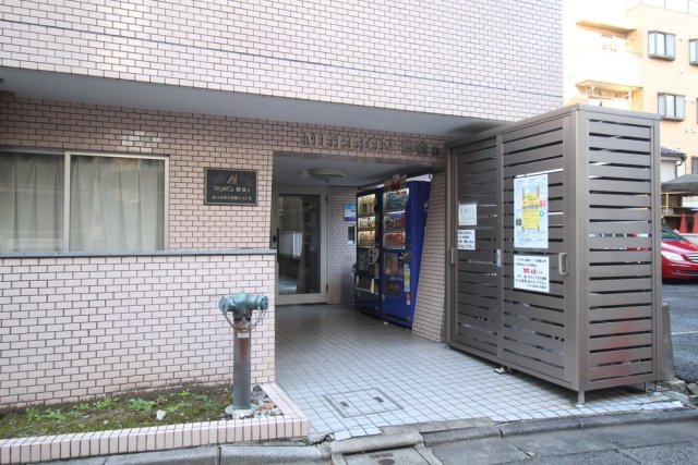 その他共有部分　清潔なエントランスです
