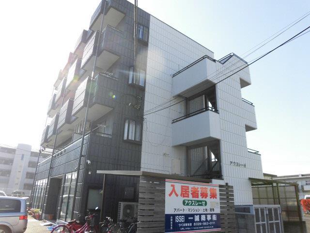 エントランス　外壁がおしゃれで綺麗です！