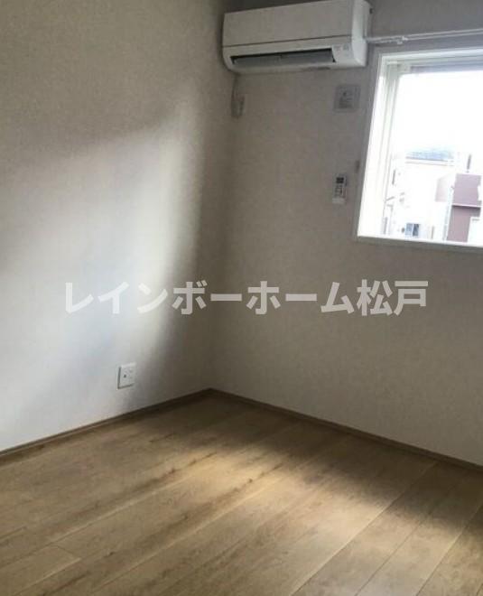 その他部屋・スペース　明るい色調の室内です