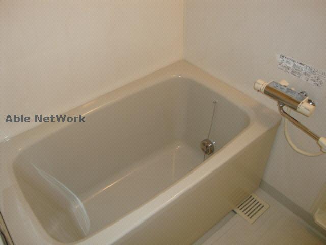 バス・シャワールーム　※同一建物、他部屋の写真です。