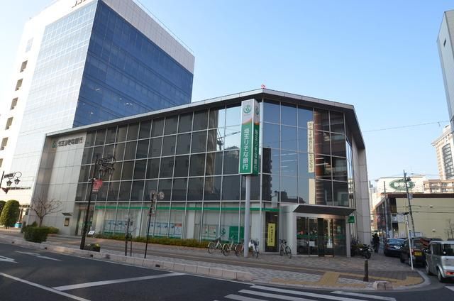 銀行　埼玉りそな銀行（銀行）まで80m