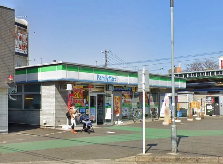コンビニ　ファミリーマート（コンビニ）まで362m