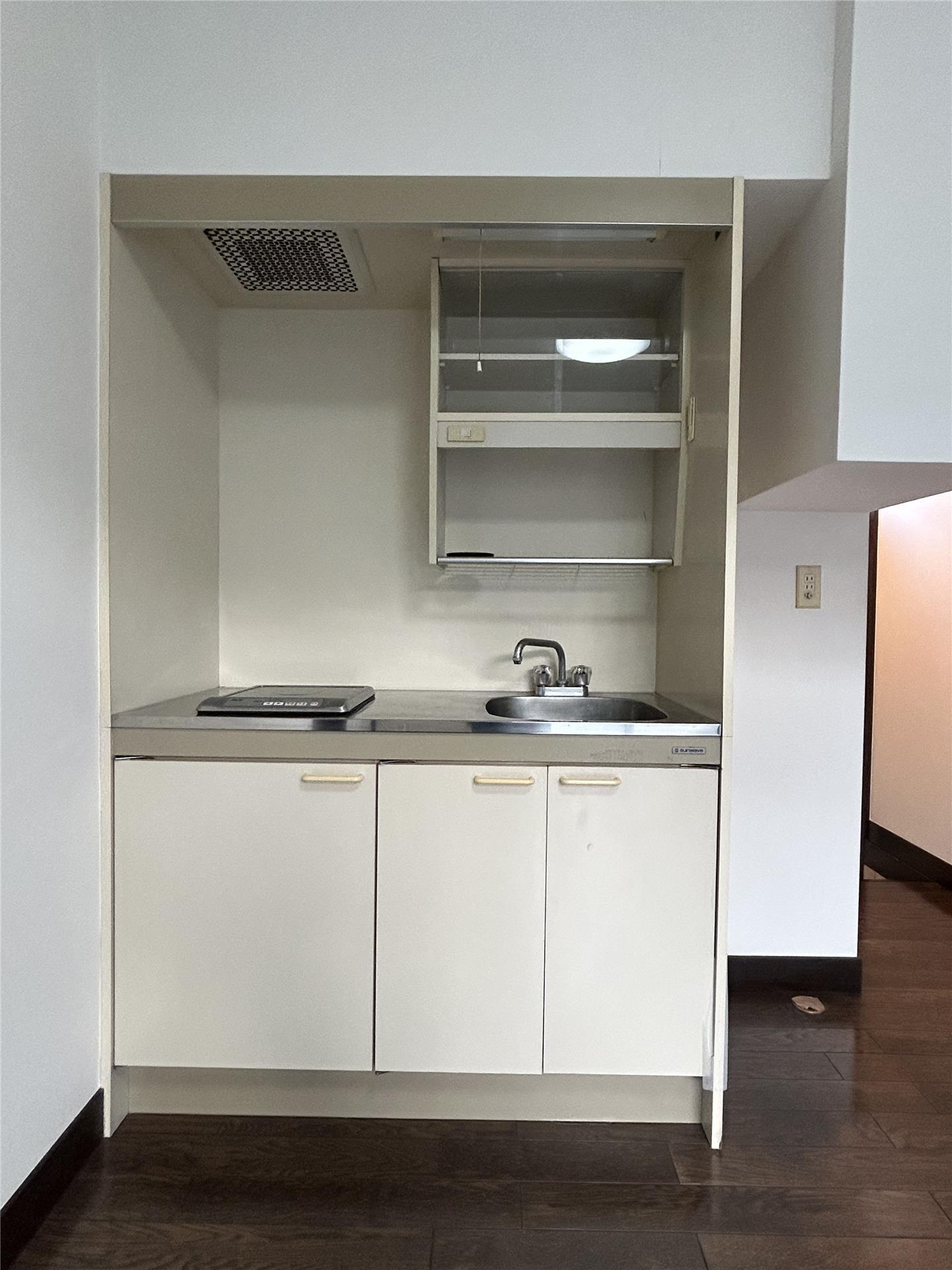 キッチン　ポーム・ド・テール　202　1R 横須賀市船越町1丁目