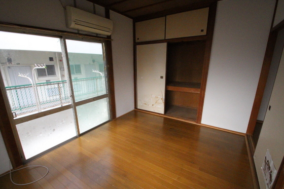 居室・リビング　※別部屋の写真です。
