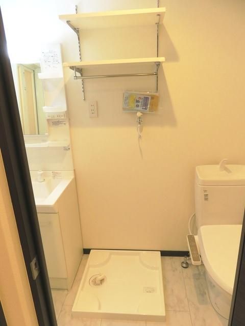 その他　★棚付洗濯機置き場★
