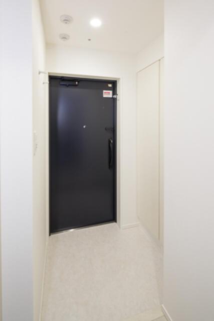 玄関　※写真は同タイプ住戸です。?